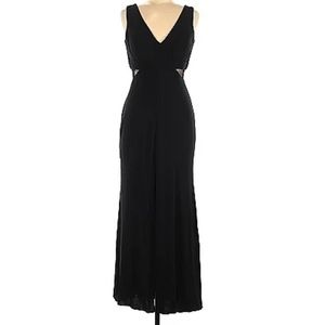 Black Sleeveless Evening Gown